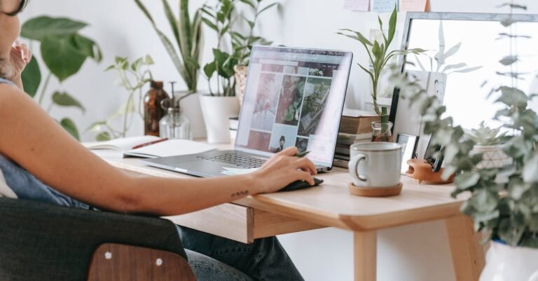 Quit Your Job And Start A Home Business Today